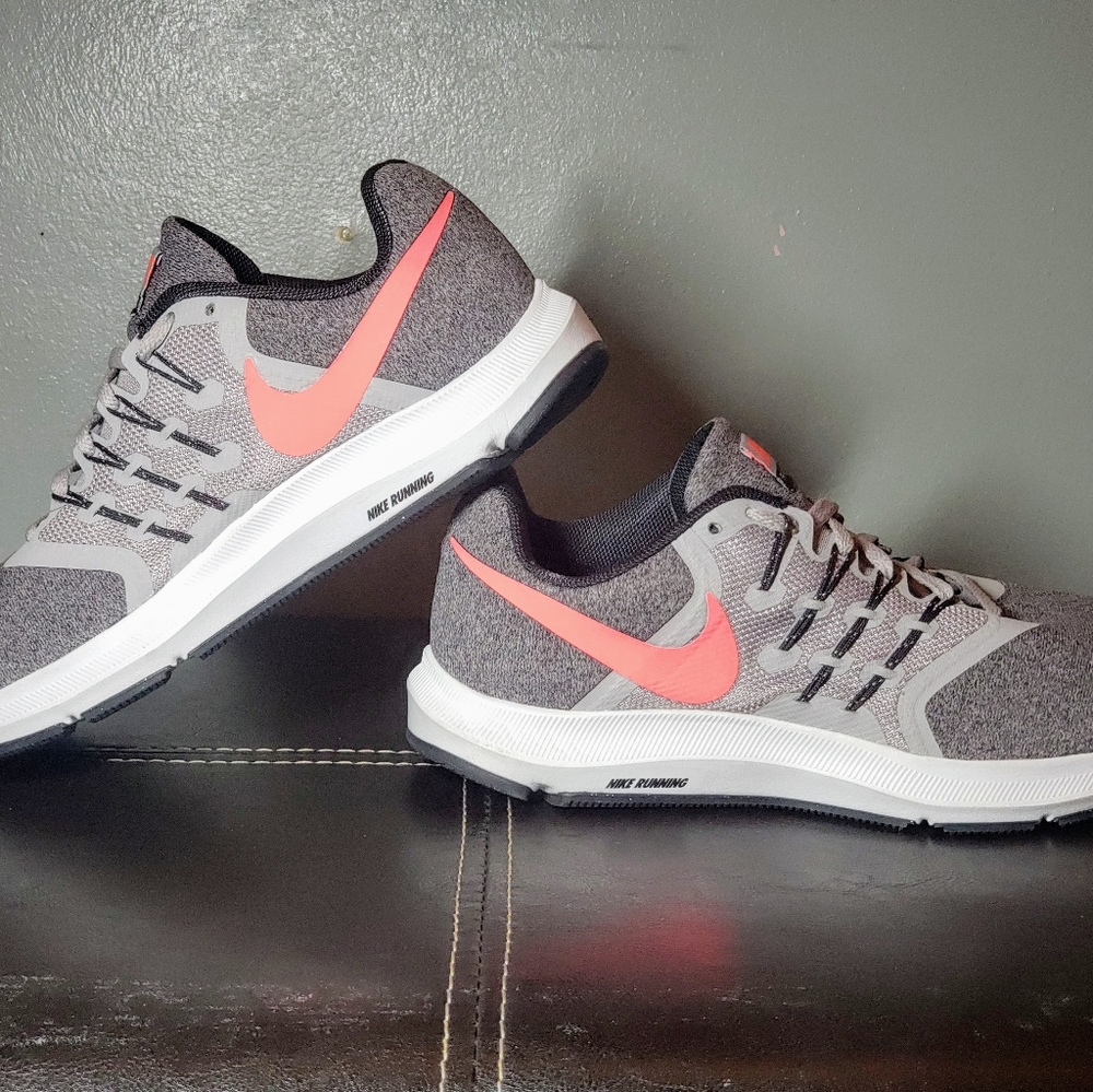 Womens Nike sneakers